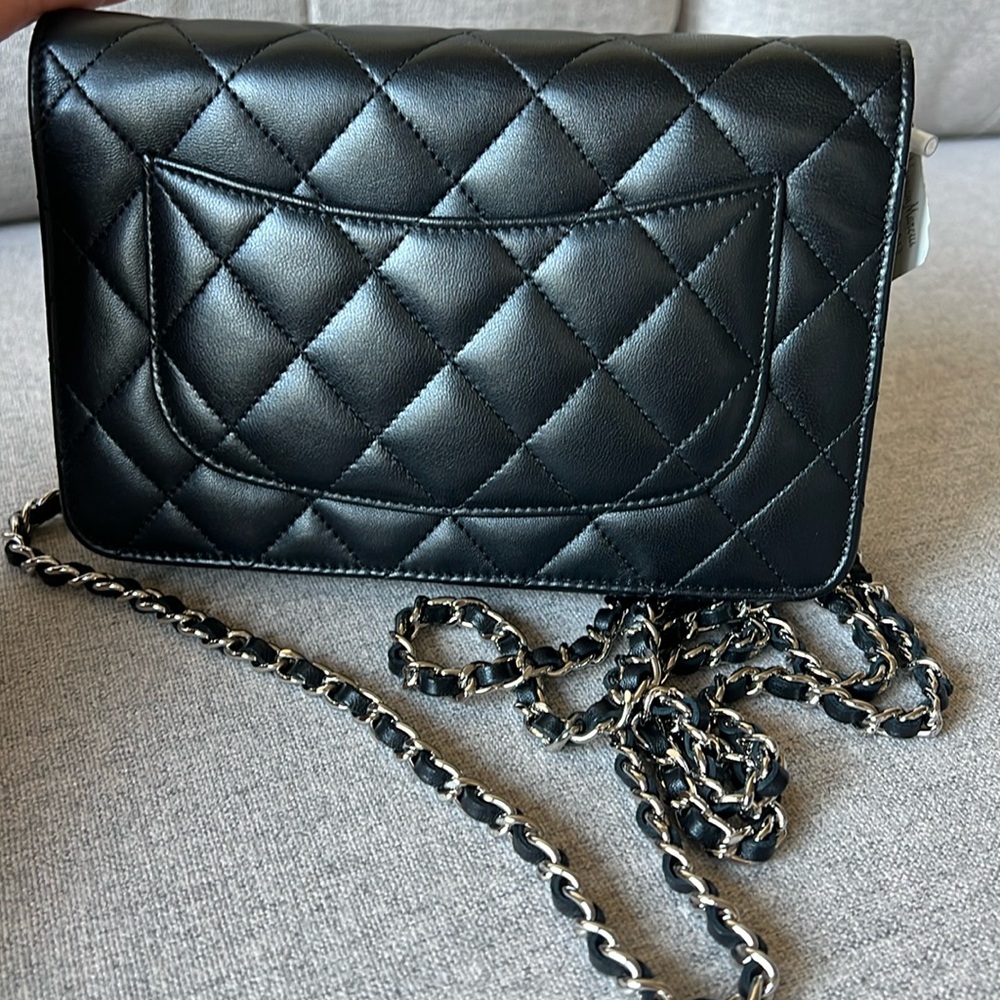 Chanel Wallet On Chain Black Lambskin Like New - Picture 14 of 17